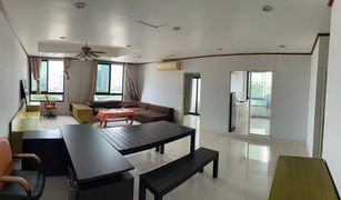 3 Bedrooms Condo for sale in Chatuchak, Bangkok Elephant Tower