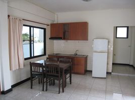 2 Bedroom Condo for rent at Lin Court, Khlong Toei