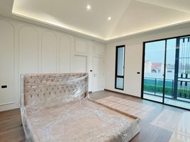 4 Schlafzimmer Villa zu verkaufen im Setthasiri Charan-Pinklao 2, Bang Khun Si, Bangkok Noi