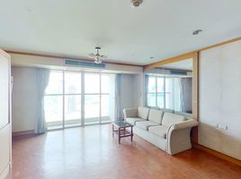 1 Bedroom Apartment for sale at Sukhumvit Suite, Khlong Toei Nuea