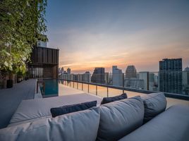 1 спален Кондо на продажу в Noble Around Sukhumvit 33, Khlong Tan Nuea