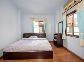 3 Schlafzimmer Villa zu verkaufen im Siriporn Garden Home 9, San Na Meng