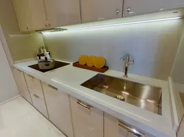 1 Bedroom Apartment for sale at Kraam Sukhumvit 26, Khlong Tan