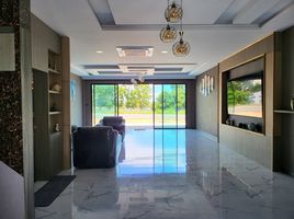 6 Bedroom House for sale in Pong, Pattaya, Pong