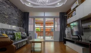 4 Bedrooms Townhouse for sale in Bang Kho, Bangkok 