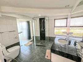 3 Schlafzimmer Appartement zu verkaufen im Metro Jomtien Condotel, 