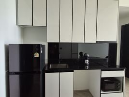 2 Bedroom Condo for sale at Chapter Charoennakorn-Riverside, Bang Lamphu Lang