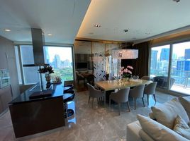 2 Bedroom Condo for sale at 185 Rajadamri, Lumphini, Pathum Wan