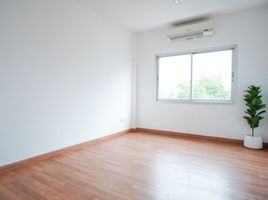 3 Schlafzimmer Reihenhaus zu verkaufen im Baan Sanara Vibhavadi 27, Thung Song Hong, Lak Si
