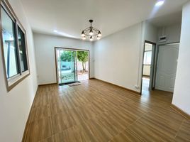 2 Schlafzimmer Haus zu verkaufen in Saphan Sung, Bangkok, Saphan Sung, Saphan Sung