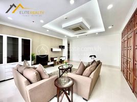2 Schlafzimmer Appartement zu vermieten im 2 Bedrooms Service Apartment In BKK1, Boeng Keng Kang Ti Muoy