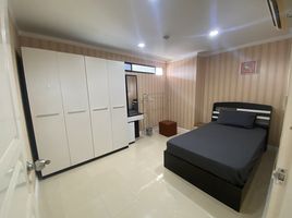 2 Schlafzimmer Appartement zu vermieten im Supalai Place, Khlong Tan Nuea