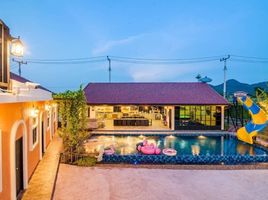 5 Bedroom House for sale in Hua Hin, Hua Hin