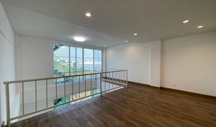 7 Bedrooms Whole Building for sale in Bang Chak, Bangkok 