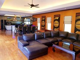 6 Bedroom House for rent in Rawai, Phuket Town, Rawai