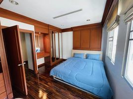 4 спален Дом в аренду в Baan Klang Krung (British Town -Thonglor), Khlong Tan Nuea