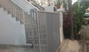 4 Bedrooms Townhouse for sale in Bang Na, Bangkok Diamond House