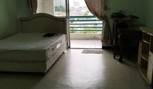 1 Bedroom Condo for sale in Bang Ao, Bangkok Rama VI Mansion