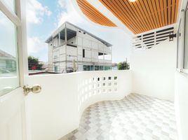 4 Bedroom Villa for sale in Crystal Design Center (CDC), Khlong Chan, Khlong Chaokhun Sing