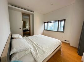 2 Schlafzimmer Wohnung zu verkaufen im Saladaeng Residences, Si Lom, Bang Rak, Bangkok