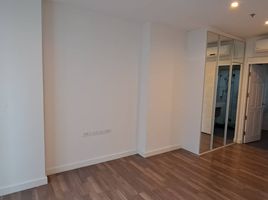 1 спален Кондо на продажу в The Room Sathorn-Taksin, Bang Yi Ruea