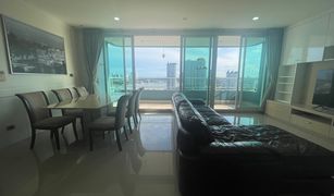 3 Bedrooms Condo for sale in Bang Lamphu Lang, Bangkok Watermark Chaophraya