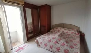 Anusawari, ဘန်ကောက် တွင် 3 အိပ်ခန်းများ တိုက်တန်း ရောင်းရန်အတွက်