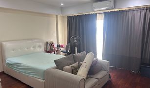 1 Bedroom Condo for sale in Phlapphla, Bangkok Tara Ruen Ake