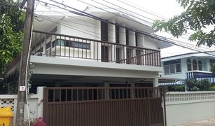 Sam Sen Nok, ဘန်ကောက် တွင် 4 အိပ်ခန်းများ အိမ် ရောင်းရန်အတွက်