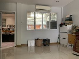 4 Bedroom Townhouse for sale at Suetrong Grand Home Kaset-Ratchayothin, Sena Nikhom