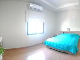 2 Schlafzimmer Haus zu verkaufen in Mueang Nakhon Ratchasima, Nakhon Ratchasima, Nong Chabok