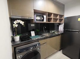 1 спален Кондо в аренду в Ideo Q Sukhumvit 36, Khlong Tan