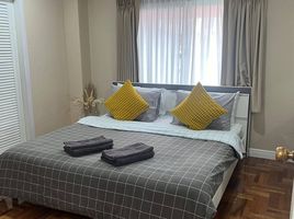 2 спален Кондо в аренду в 49 Suite, Khlong Tan Nuea