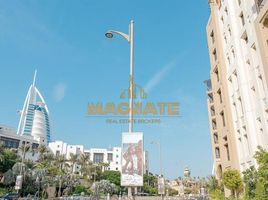 2 बेडरूम अपार्टमेंट for sale at Lamaa, Madinat Jumeirah Living, उम्म सुकीम