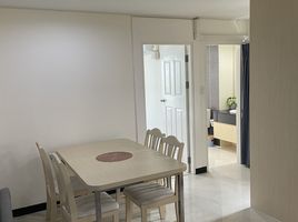 2 Schlafzimmer Wohnung zu vermieten im Charming Resident Sukhumvit 22, Khlong Toei