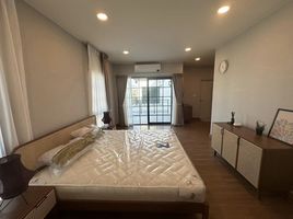4 Schlafzimmer Haus zu vermieten im Centro Bangna, Bang Kaeo