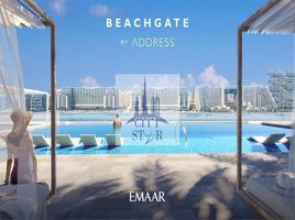 3 बेडरूम अपार्टमेंट for sale at Beachgate by Address, EMAAR Beachfront, दुबई हार्बर