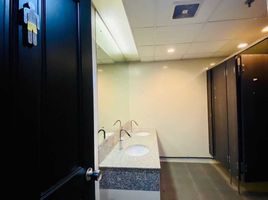 314 кв.м. Office for rent at Ocean Tower 2, Khlong Toei Nuea