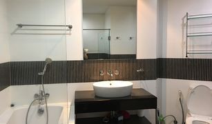 2 Bedrooms Condo for sale in Thung Mahamek, Bangkok Urbana Sathorn