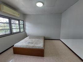 3 Schlafzimmer Reihenhaus zu vermieten in Bueng, Si Racha, Bueng