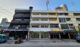 Nong Prue, ပတ္တရား တွင် 5 အိပ်ခန်းများ Whole Building ရောင်းရန်အတွက်