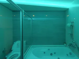 2 Bedroom Condo for sale at KnightsBridge The Ocean Sriracha, Surasak, Si Racha
