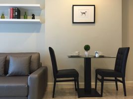 1 спален Кондо в аренду в The Crest Sukhumvit 34, Khlong Tan