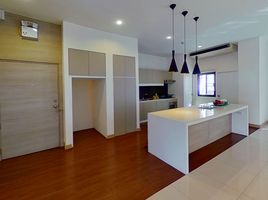 3 Bedroom Condo for rent at Magic Bricks, Khlong Tan Nuea, Watthana