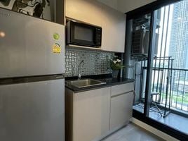 1 Schlafzimmer Wohnung zu vermieten im The Politan Rive, Bang Kraso, Mueang Nonthaburi, Nonthaburi