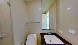 Khlong Toei Nuea, ဘန်ကောက် Royce Private Residences တွင် 3 အိပ်ခန်းများ ကွန်ဒို ရောင်းရန်အတွက်