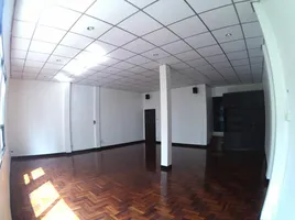 9 Schlafzimmer Reihenhaus zu vermieten in DONKI Mall Thonglor, Khlong Tan Nuea, Khlong Tan Nuea