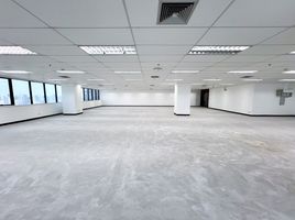 327.71 SqM Office for rent at Ital Thai Tower, Bang Kapi, Huai Khwang, Bangkok