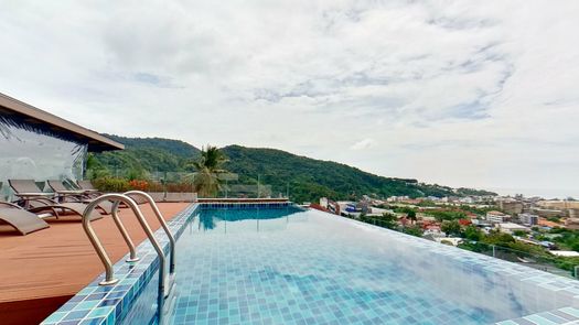 Photo 1 of the Communal Pool at Splendid Condominium