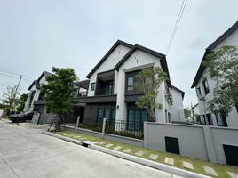 3 Bedroom House for rent at Centro Bangna, Bang Kaeo